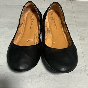Time and Tru Women's Classic Black Flats Size 10
